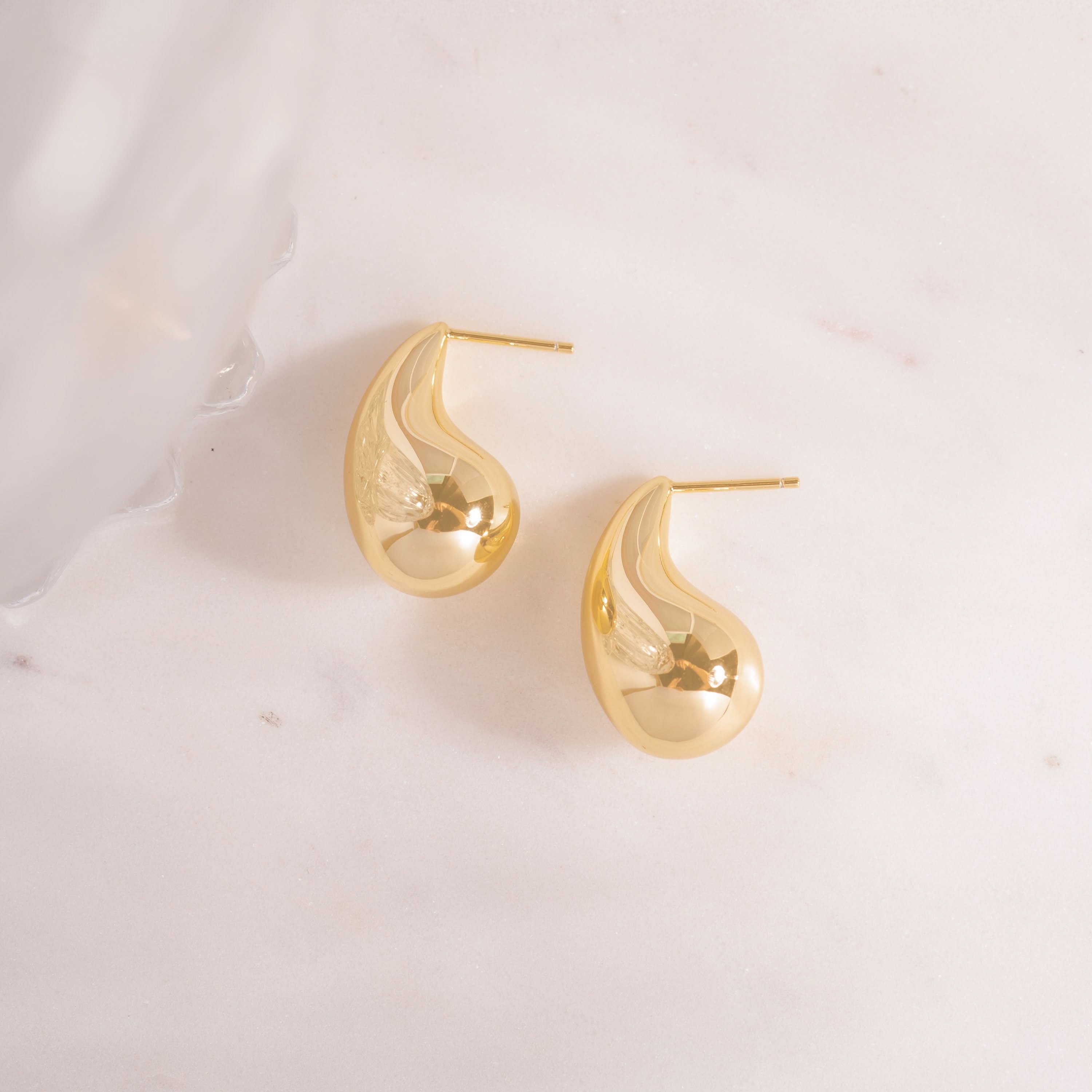 Goutte Élégante Earrings