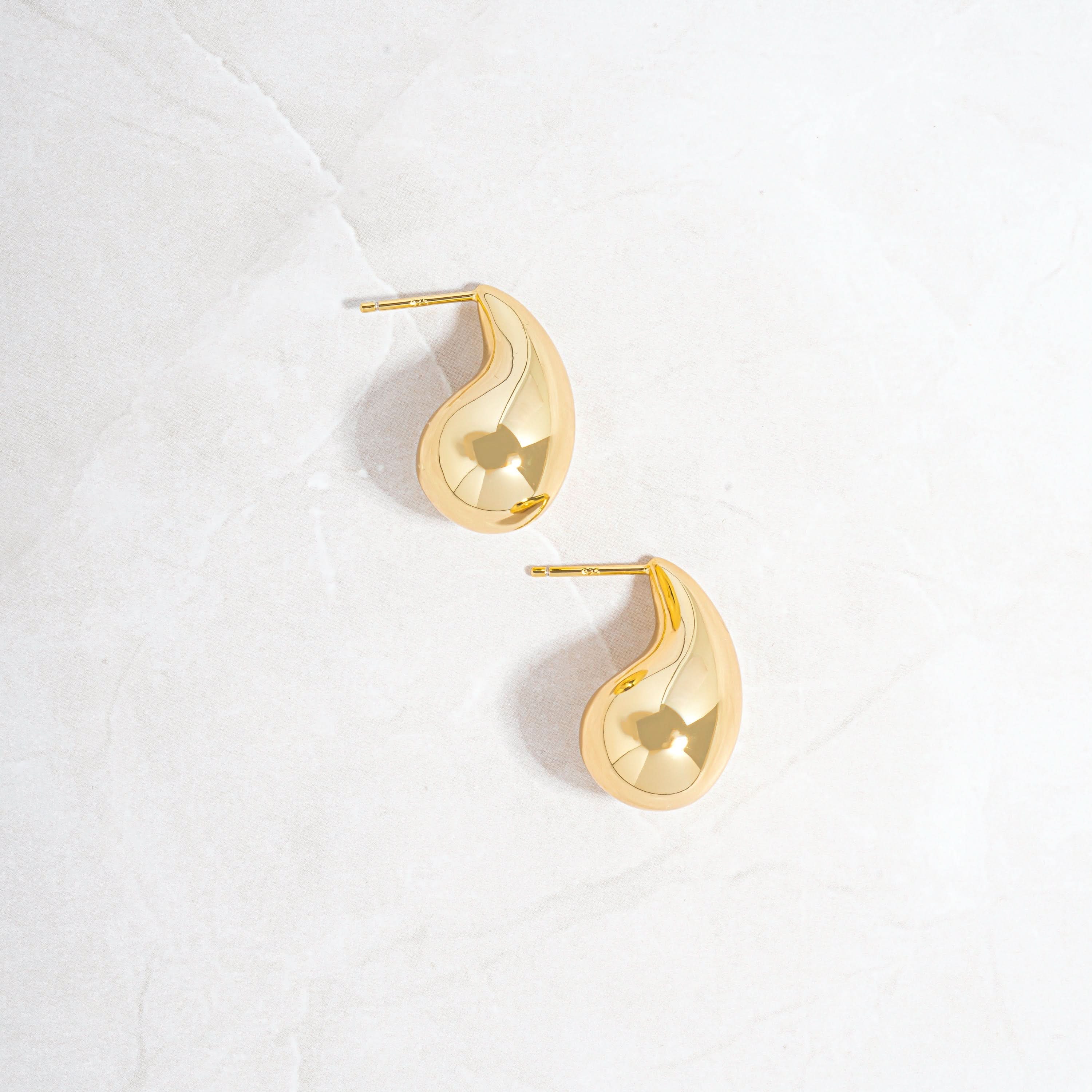 Goutte Élégante Earrings