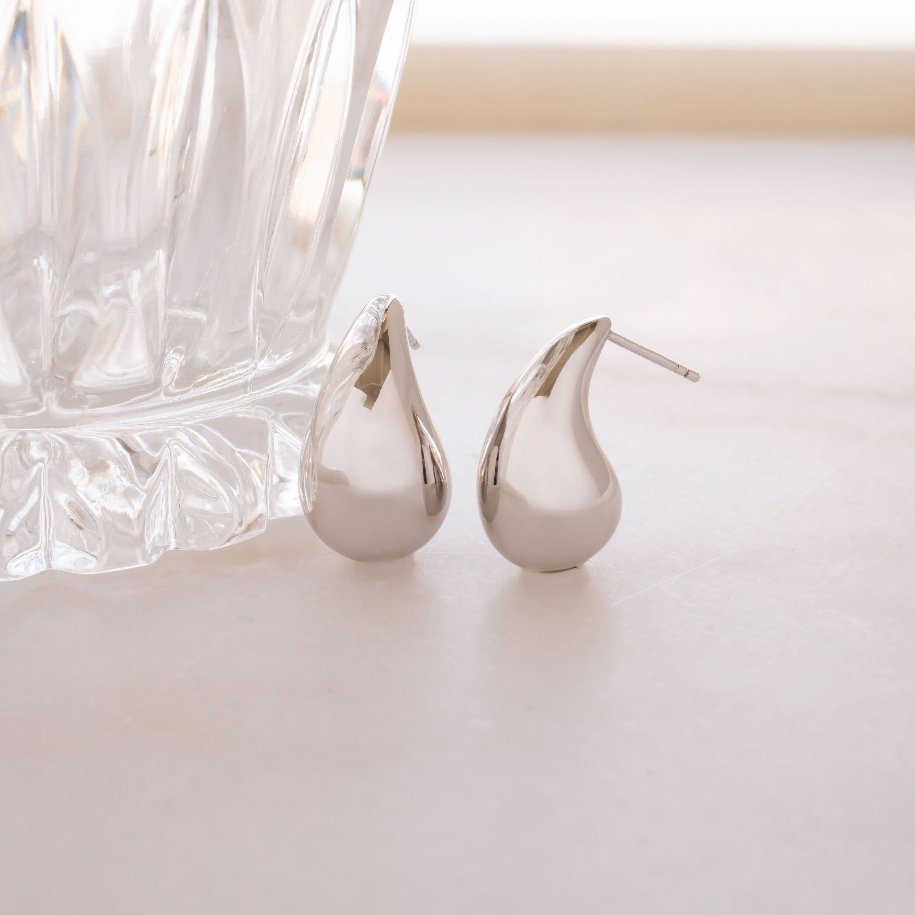 Goutte Élégante Earrings